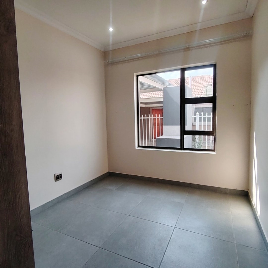 4 Bedroom Property for Sale in Mandela View Free State